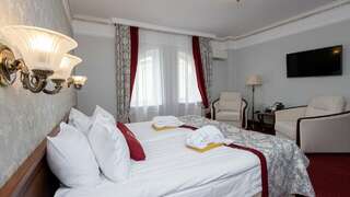 Гостиница Гранд Петергоф Петергоф Полулюкс-1